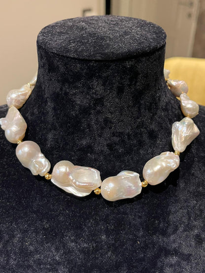 ST16 White Amalfy Kolye