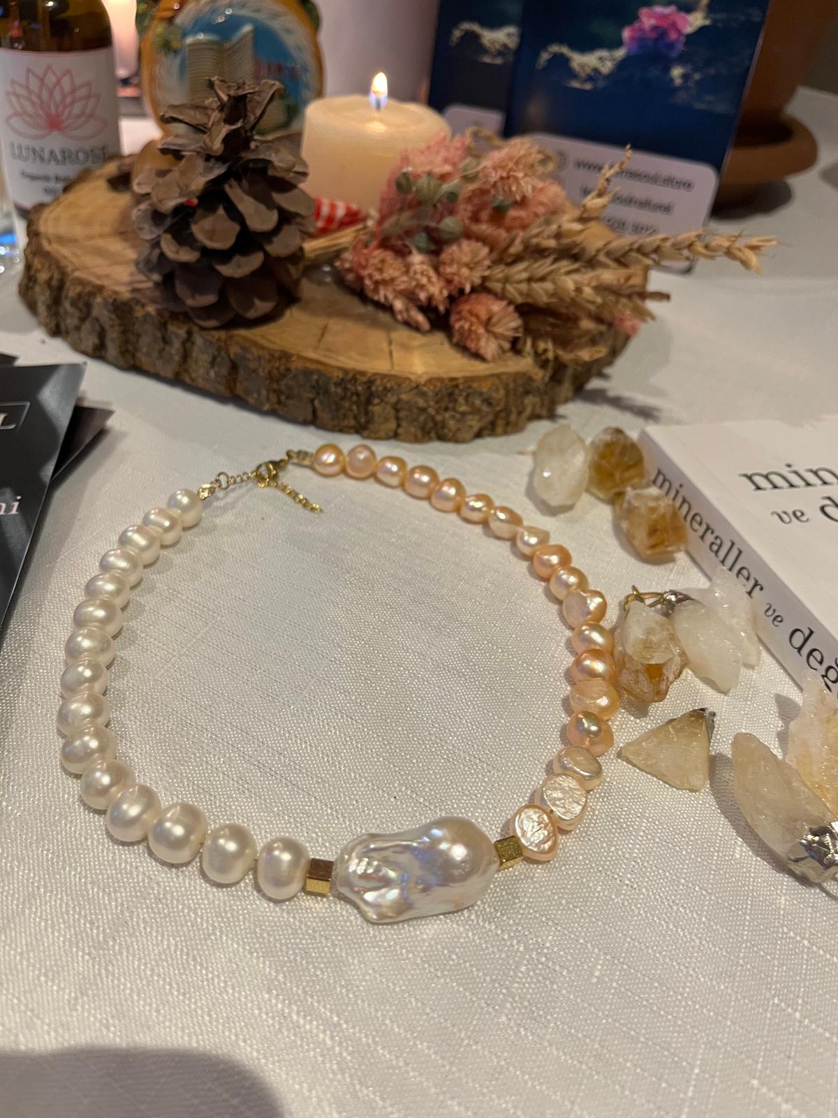 ST10 Pinkamorfy Kolye